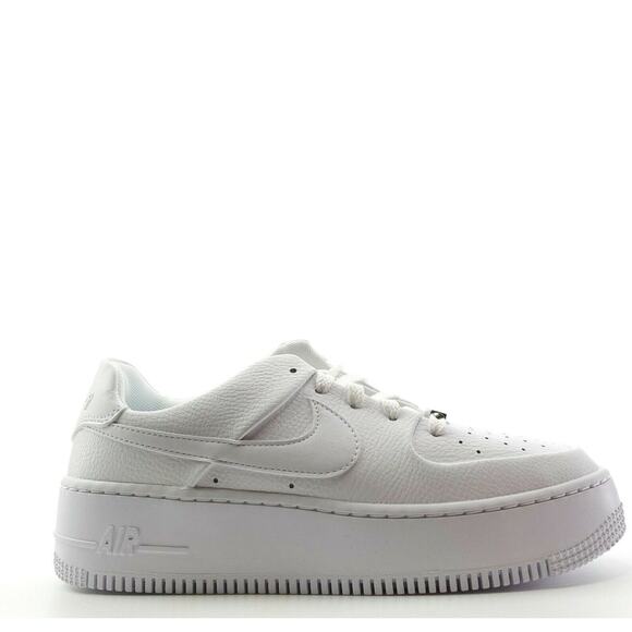 Nike Air Force 1 Sage Low Triple White Platform Sneakers AR5339-100 Womens 9